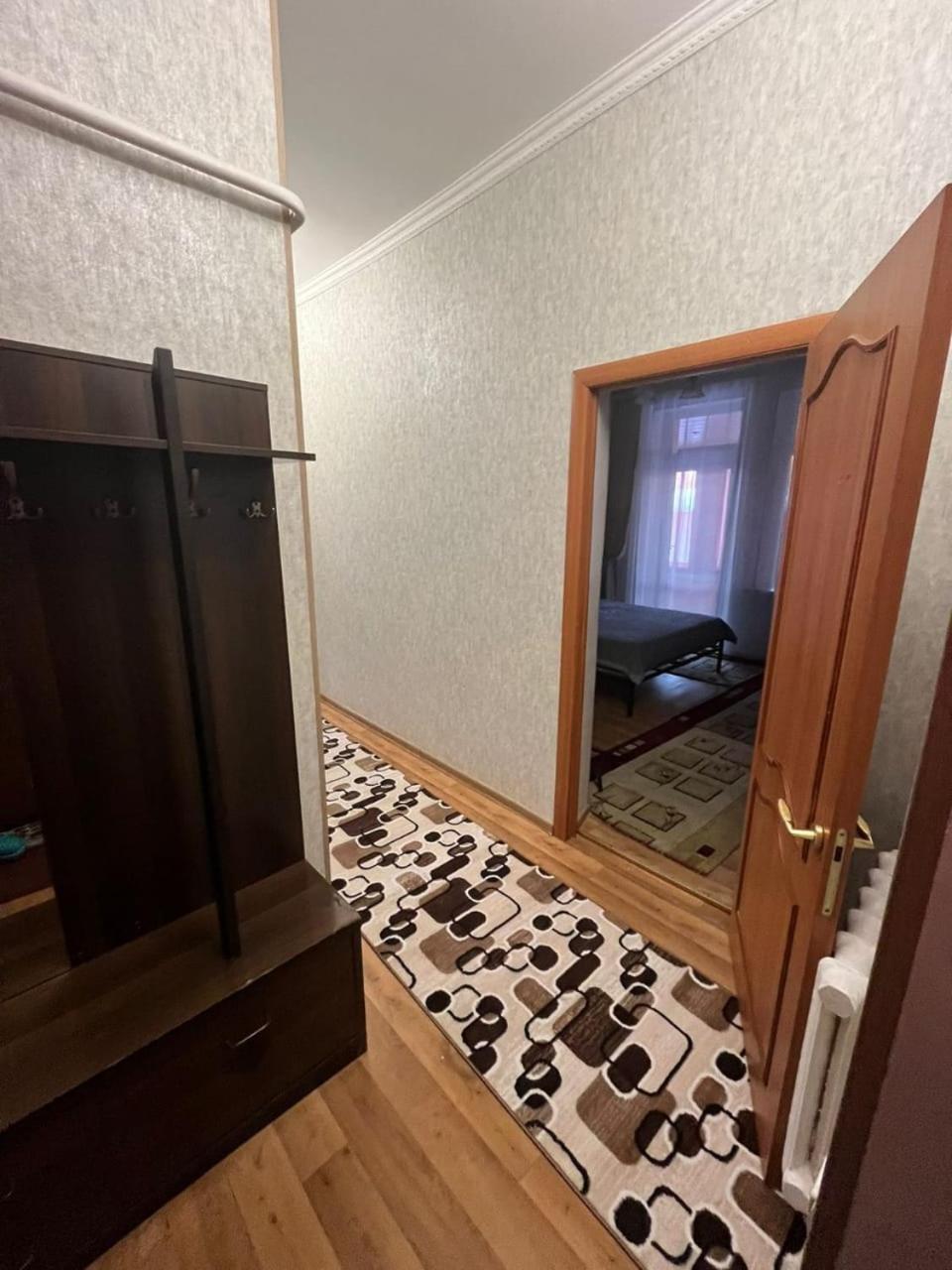 Apartments On Mustafa Ozturk Almaty Quarto foto